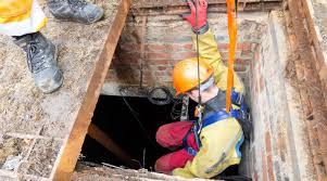 Confined Spaces Training - BuildBossUK